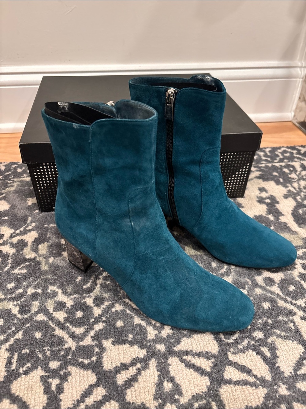 Fratelli Rossetti teal suede ankle boots size 39.5 in box